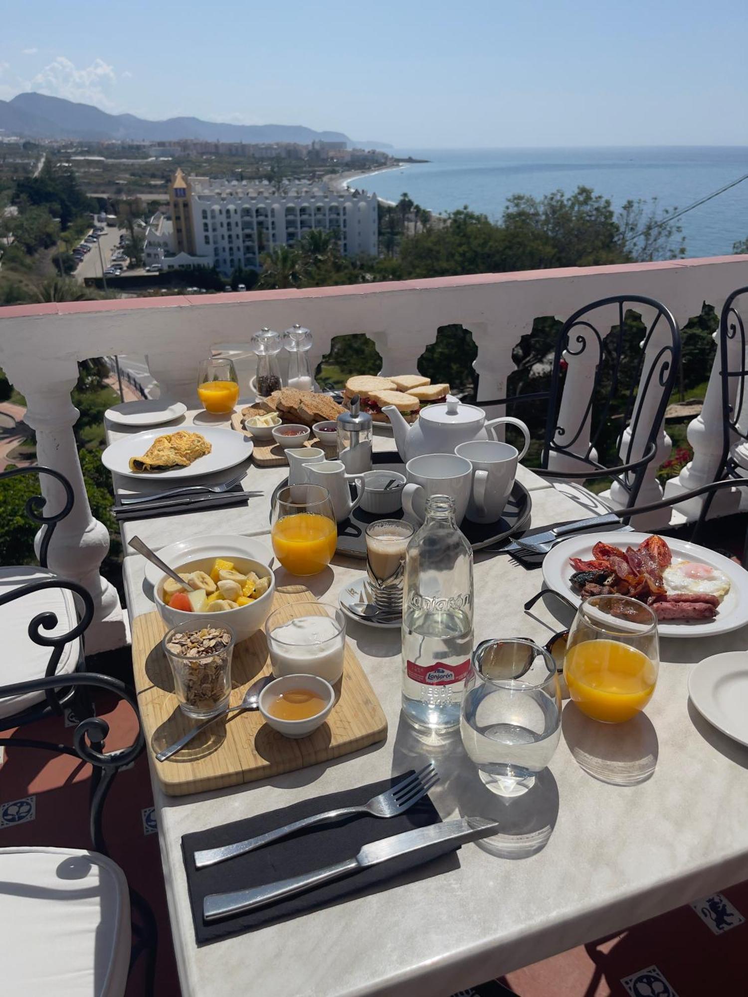Hostal Avalon Nerja Ngoại thất bức ảnh