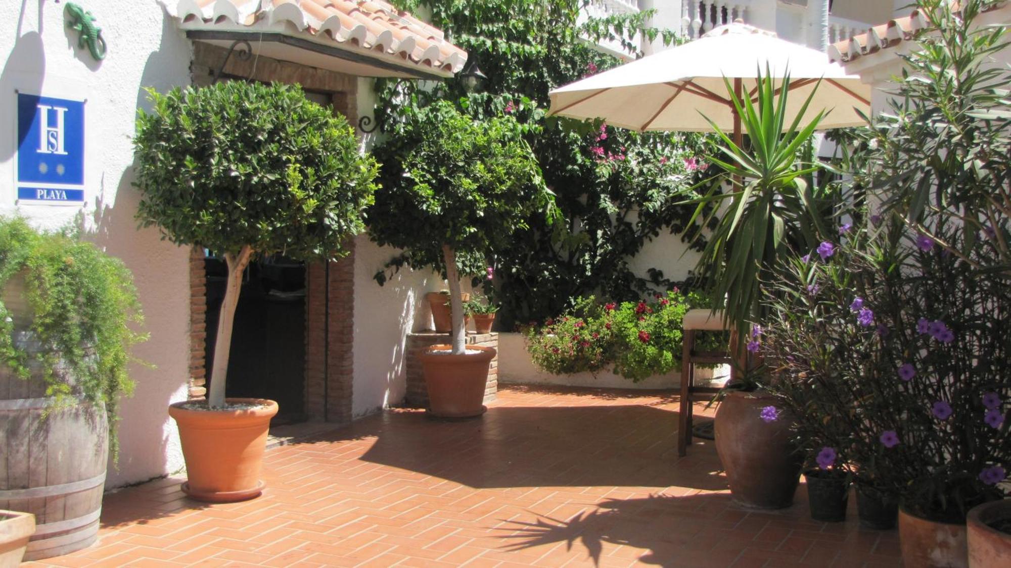 Hostal Avalon Nerja Ngoại thất bức ảnh