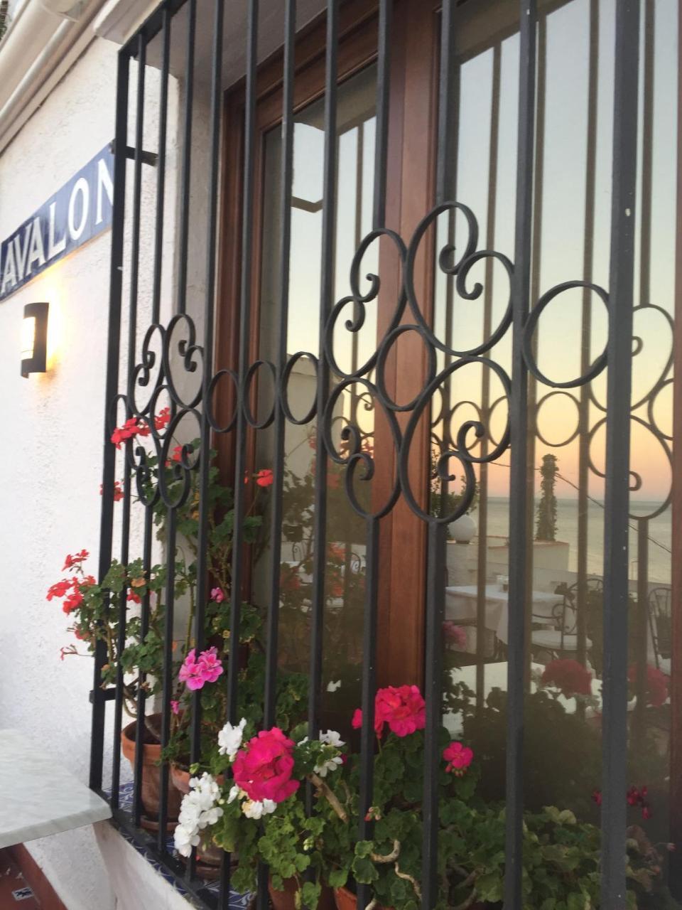 Hostal Avalon Nerja Ngoại thất bức ảnh